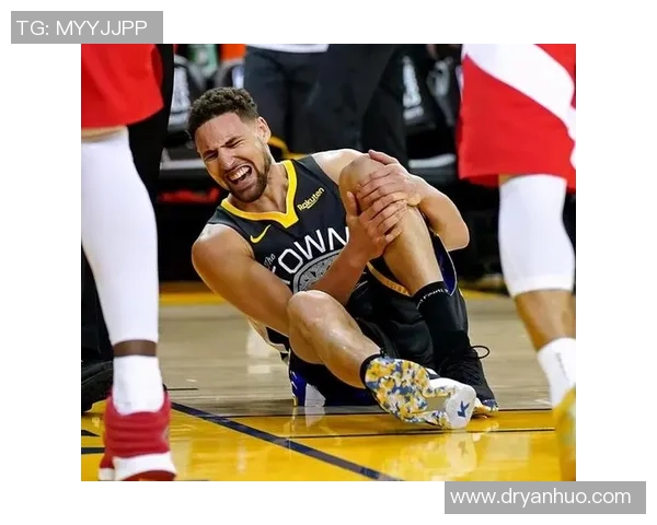 法国足球明星受伤瞬间曝光引发球迷热议与关心